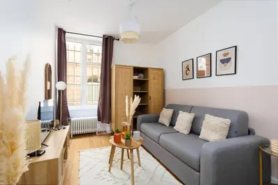 Coin salon dans l'établissement Studio en Plein Centre de Paris