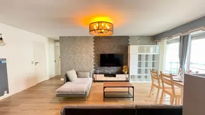 Télévision ou salle de divertissement dans l'établissement 129 - Splendeur Confort et Modernité, Terrasse au Cœur de Paris