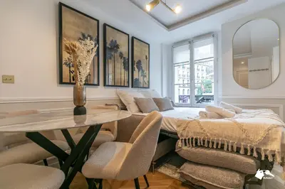 Un ou plusieurs lits dans un hébergement de l'établissement MBA - Louvres - Luxury Appartement