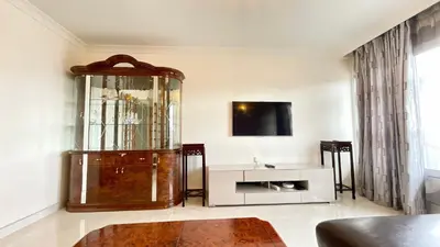 Télévision ou salle de divertissement dans l'établissement 108 - Spacieux Appartement de 90m2