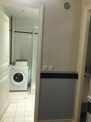 Salle de bains dans l'établissement Authentic Parisien Suite -Paris historique -Metro