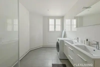 Salle de bains dans l'établissement Flexliving - room - Turbigo