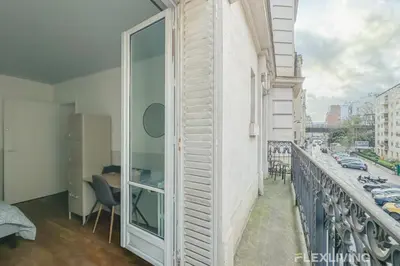 Balcon ou terrasse dans l'établissement Flexliving - room - Paris 15