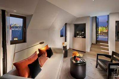Coin salon dans l'établissement Mandarin Oriental, Paris