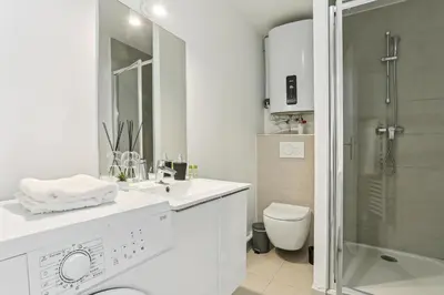 Salle de bains dans l'établissement Appartement charmant proche de la Défense