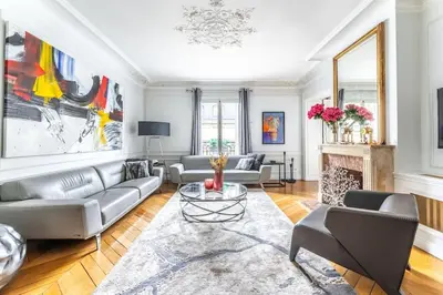 Coin salon dans l'établissement Luxueux Appartment Georges V