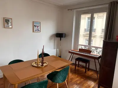 Plan de l'établissement Superbe appartement Paris 17ème 55m2
