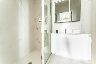 Salle de bains dans l'établissement Luxury Appartement Champs Elysees