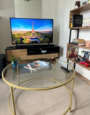 Télévision ou salle de divertissement dans l'établissement Appartement cosy au cœur du Paris 17eme