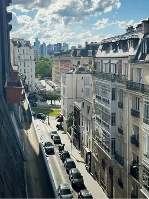 Vue générale sur Paris ou vue de la ville depuis l'appartement