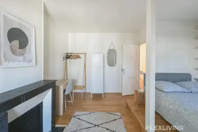 Cuisine ou kitchenette dans l'établissement Flexliving - whole flat - Bausset