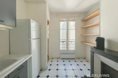 Cuisine ou kitchenette dans l'établissement Flexliving - room - Bausset