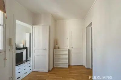 Cuisine ou kitchenette dans l'établissement Flexliving - room - Bausset