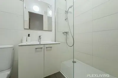 Salle de bains dans l'établissement Flexliving - Room - Mesnil
