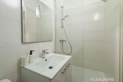 Salle de bains dans l'établissement Flexliving - Room - Mesnil