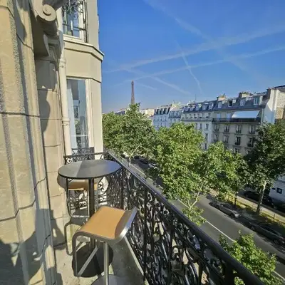 LUXURY APPARTMENT IN 7th DISTRICT WITH TOUR EIFFEL VIEW