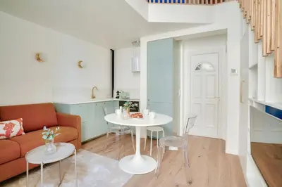 Coin salon dans l'établissement Temps suspendu - Sublime duplex avec mezzanine pour 4