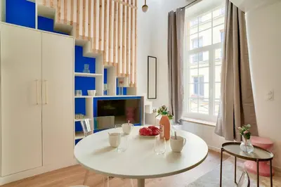 Télévision ou salle de divertissement dans l'établissement Temps suspendu - Sublime duplex avec mezzanine pour 4