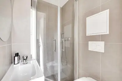 Salle de bains dans l'établissement Studio Cosy for 2P with A-C - Near Montmartre