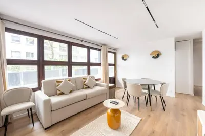 Coin salon dans l'établissement 6 pers #2 Chambres #2 SDB #Père Lachaise #Paris 20