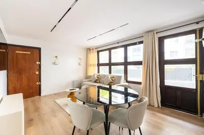 Coin salon dans l'établissement 6 pers #2 Chambres #2 SDB #Père Lachaise #Paris 20