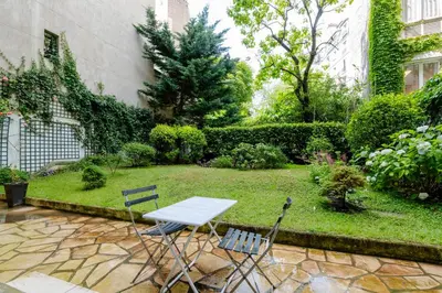 Jardin de l'établissement Veeve - The Garden of La Muette