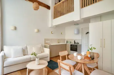 Cuisine ou kitchenette dans l'établissement Belle epoque - Magnifique duplex avec mezzanine pour 4