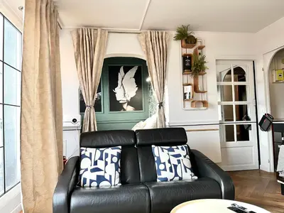 Coin salon dans l'établissement le Boudoir de Longchamp