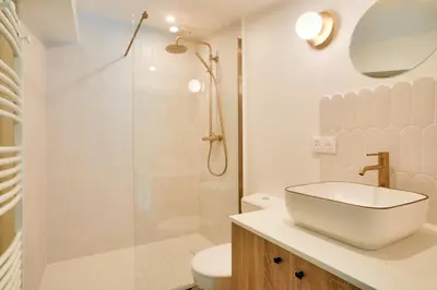Salle de bains dans l'établissement Perchoir Parisien - Dupleix avec mezzanine pour 4