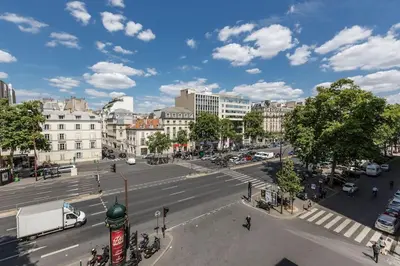 Vue générale sur Neuilly-sur-Seine ou vue de la ville depuis l'appartement