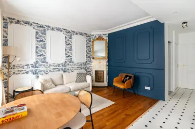 Coin salon dans l'établissement Charming Parisian Flat near Eiffel Tower