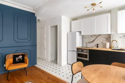 Cuisine ou kitchenette dans l'établissement Charming Parisian Flat near Eiffel Tower