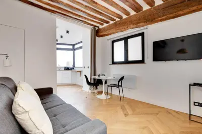 Télévision ou salle de divertissement dans l'établissement Charming apartment - 1BR-4P - Les Halles