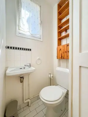 Salle de bains dans l'établissement Flexliving - room - Bausset