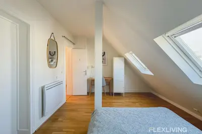 Un ou plusieurs lits dans un hébergement de l'établissement Flexliving - room - Bausset