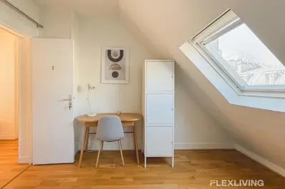 Cuisine ou kitchenette dans l'établissement Flexliving - room - Bausset