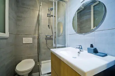 Salle de bains dans l'établissement Magnifique appartement parisien