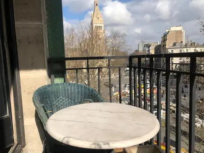 Balcon ou terrasse dans l'établissement Beautiful apartment,South Paris