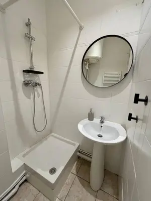 Salle de bains dans l'établissement Cozy Studio