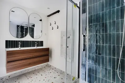 Salle de bains dans l'établissement Pick A Flat's Apartement in Saint-Martin - Rue du faubourg Saint-Martin