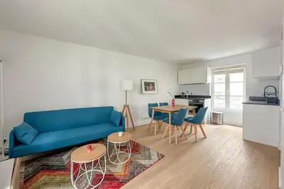 Cuisine ou kitchenette dans l'établissement Flexliving - Whole Flat - Beauregard