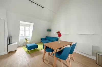 Coin salon dans l'établissement Flexliving - appartement - Beauregard