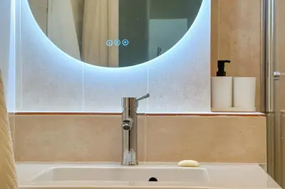 Salle de bains dans l'établissement Flexliving - room - Échiquier