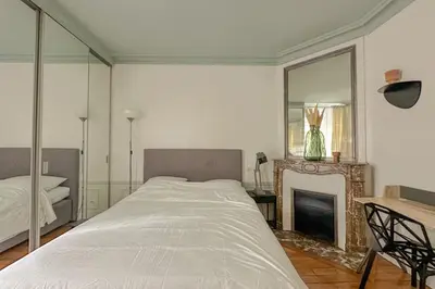 Un ou plusieurs lits dans un hébergement de l'établissement Flexliving - whole flat - Bachaumont
