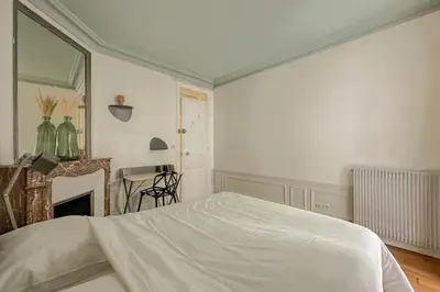 Un ou plusieurs lits dans un hébergement de l'établissement Flexliving - whole flat - Bachaumont