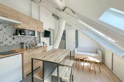 Cuisine ou kitchenette dans l'établissement Flexliving - Studio - Charlot