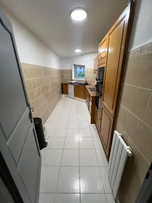 Cuisine ou kitchenette dans l'établissement Paris La Défense - appart 3 chambre