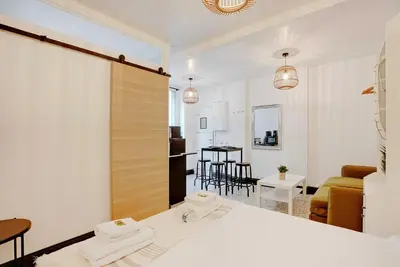 Un ou plusieurs lits dans un hébergement de l'établissement Cosy Studio - 3P - Place de la Bastille