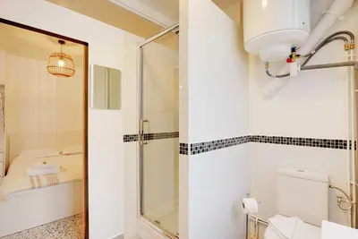 Salle de bains dans l'établissement Cosy Studio - 3P - Place de la Bastille