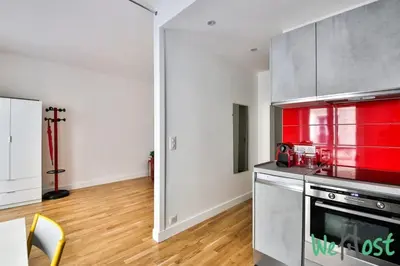Cuisine ou kitchenette dans l'établissement Charming Studio -2 persons - Paris 10